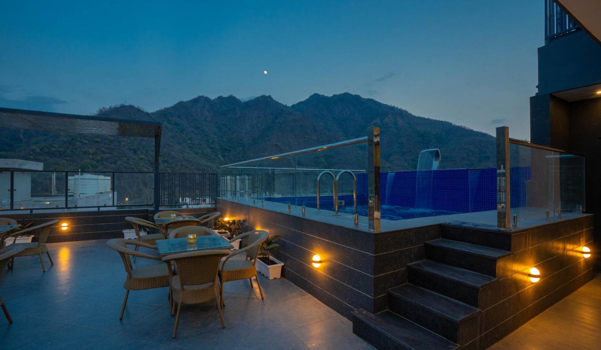 Perfectstayz Laxmi Heritage Rishikesh Exterior photo