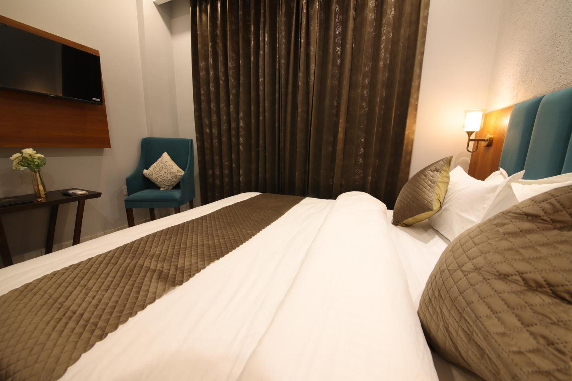 Perfectstayz Laxmi Heritage Rishikesh Room photo